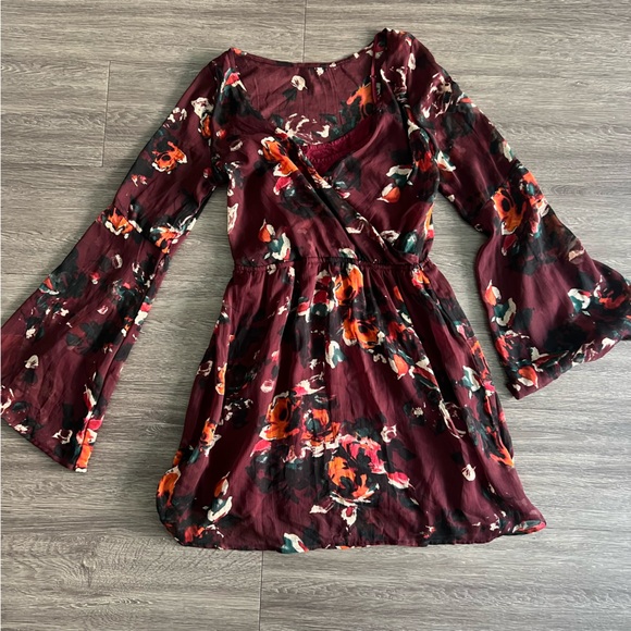 Abercrombie & Fitch Maroon Floral Long Sleeve Floral Dress - Picture 1 of 9